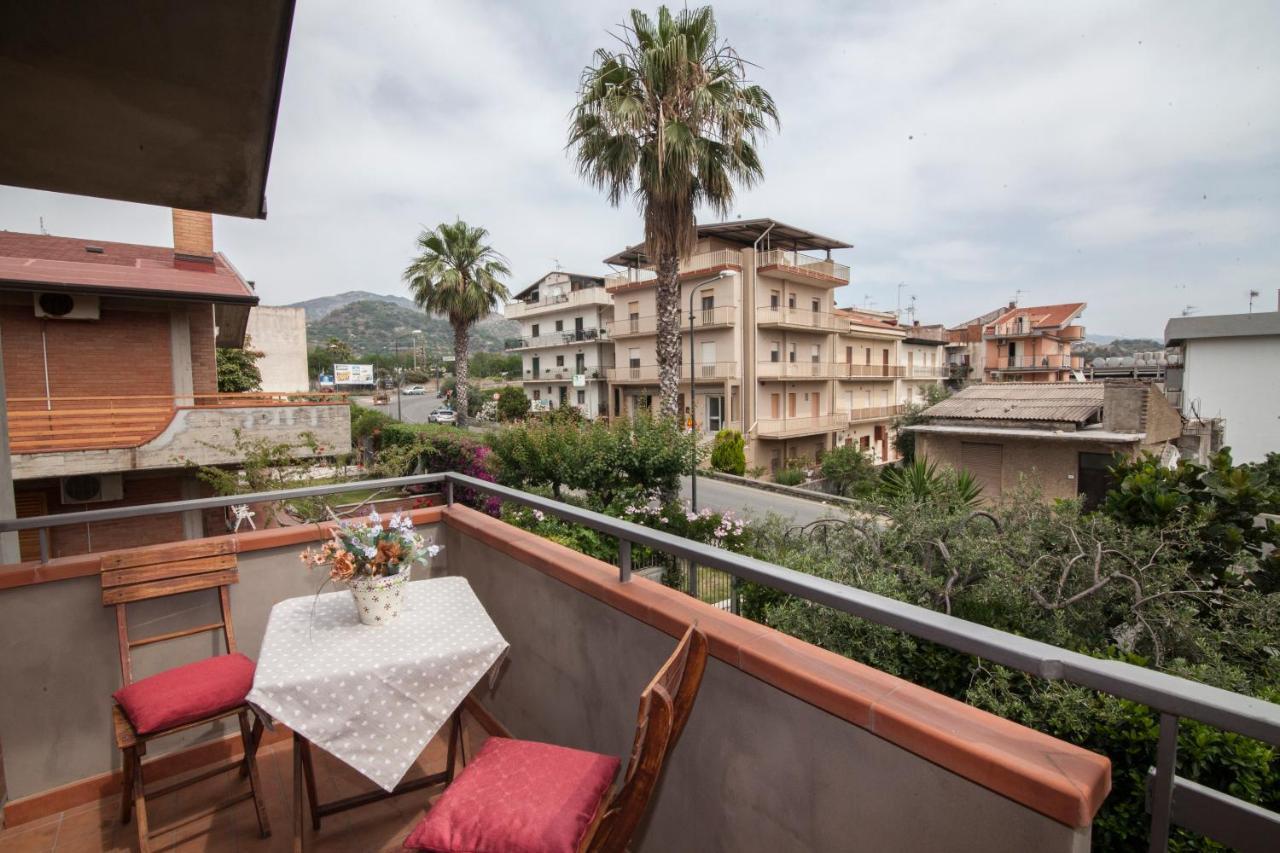 B&B Villa Carmen Sant'Alessio Siculo Luaran gambar